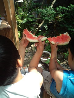 2012スイカ食べ.jpg
