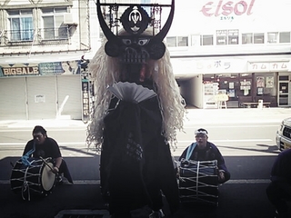 2012鷹鳥屋シシ踊り.jpg